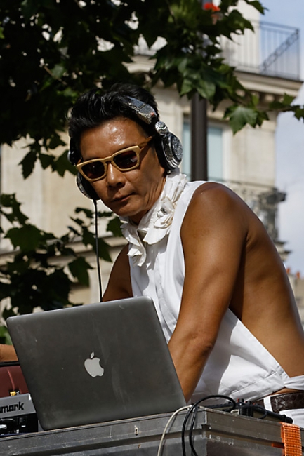 Gay pride Paris JUN13-259